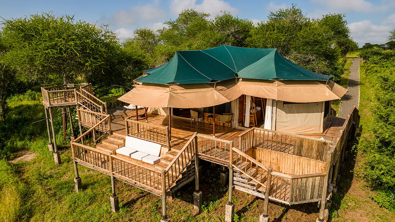 How Glamping Takes on a Different Level in the Serengeti